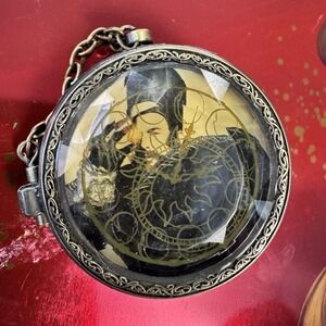 2016 Disney Parks Alice Through The Looking Glass Gold Pocket Watch Time LR Pin